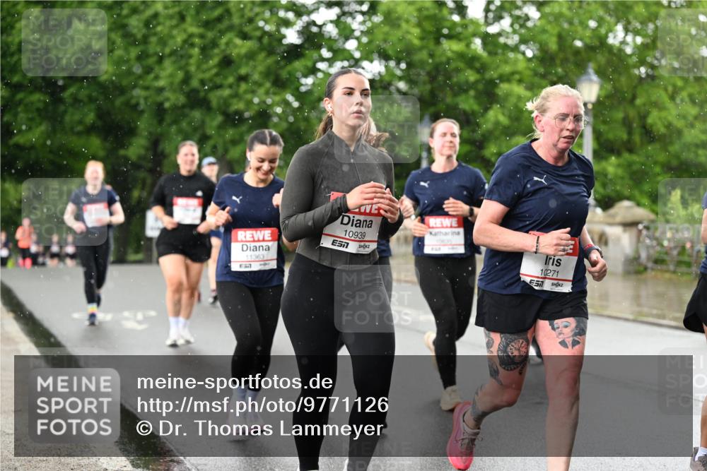 14.06.2026 - REWE Women's Run Dr. Thomas Lammeyer http://msf.ph/oto/9771126 14.06.2026 09:48:53 Laufen 11363, 7, 10939, 10625, 10271 meine-sportfotos.de