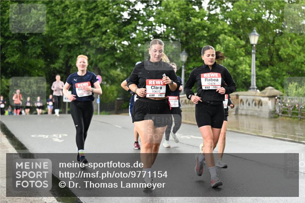 14.06.2026 - REWE Women's Run Dr. Thomas Lammeyer http://msf.ph/oto/9771154 14.06.2026 09:48:55 Laufen 10672, 10474, 7, 3482 meine-sportfotos.de