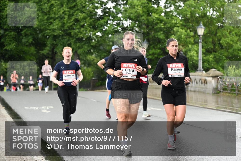 14.06.2026 - REWE Women's Run Dr. Thomas Lammeyer http://msf.ph/oto/9771157 14.06.2026 09:48:55 Laufen 10823, 10672, 10474, 7, 1424 meine-sportfotos.de