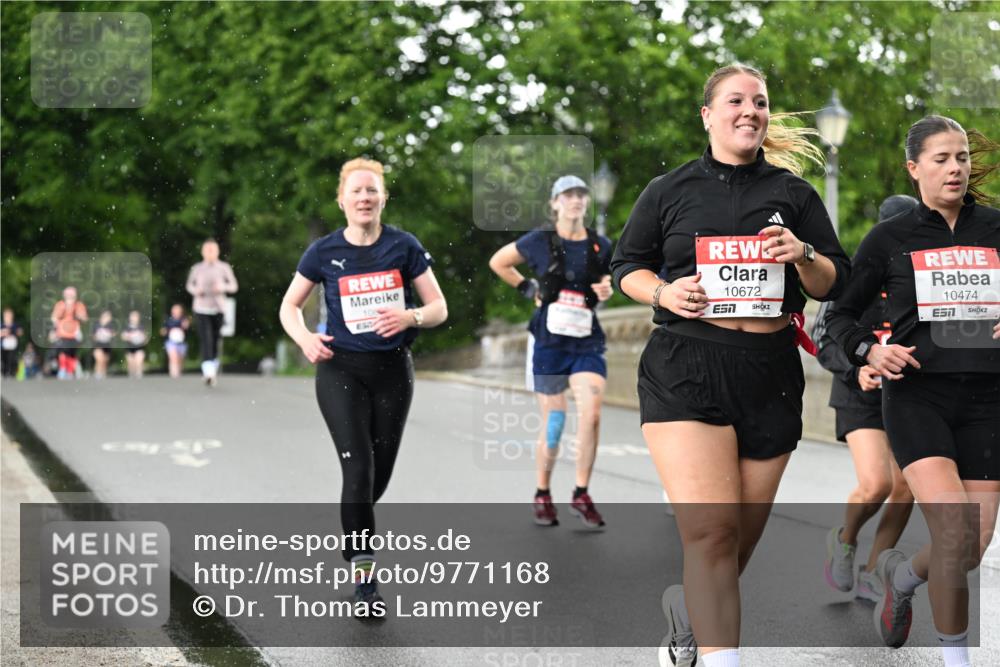 14.06.2026 - REWE Women's Run Dr. Thomas Lammeyer http://msf.ph/oto/9771168 14.06.2026 09:48:56 Laufen 10, 10672, 10474 meine-sportfotos.de