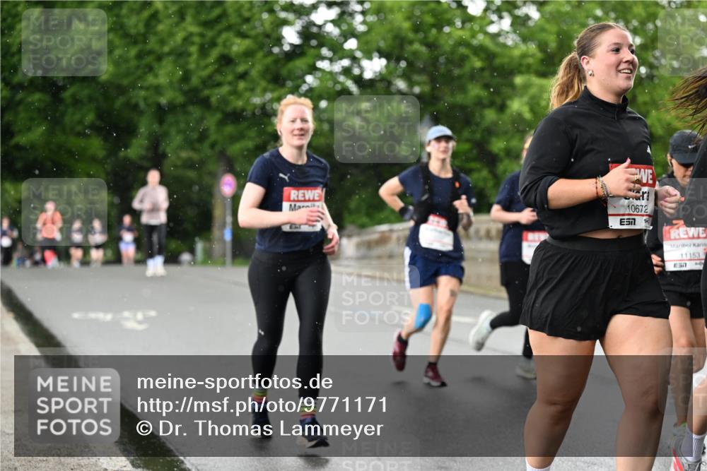 14.06.2026 - REWE Women's Run Dr. Thomas Lammeyer http://msf.ph/oto/9771171 14.06.2026 09:48:56 Laufen 10672, 11153 meine-sportfotos.de