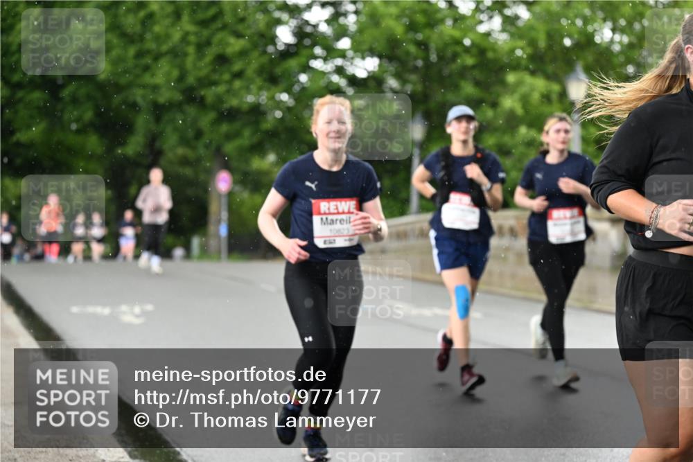 14.06.2026 - REWE Women's Run Dr. Thomas Lammeyer http://msf.ph/oto/9771177 14.06.2026 09:48:56 Laufen 10823, 8, 3 meine-sportfotos.de