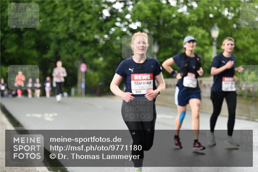 14.06.2026 - REWE Women's Run Dr. Thomas Lammeyer http://msf.ph/oto/9771180 14.06.2026 09:48:56 Laufen 10823 meine-sportfotos.de