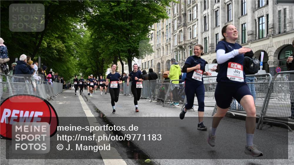14.06.2026 - REWE Women's Run J. Mangold http://msf.ph/oto/9771183 14.06.2026 09:58:15 Ziel 10033, 10034, 10092, 10341, 10492, 10659, 10661, 10811, 10934, 10937, 11046, 11332, 11343, 11386, 11411, 11477 meine-sportfotos.de