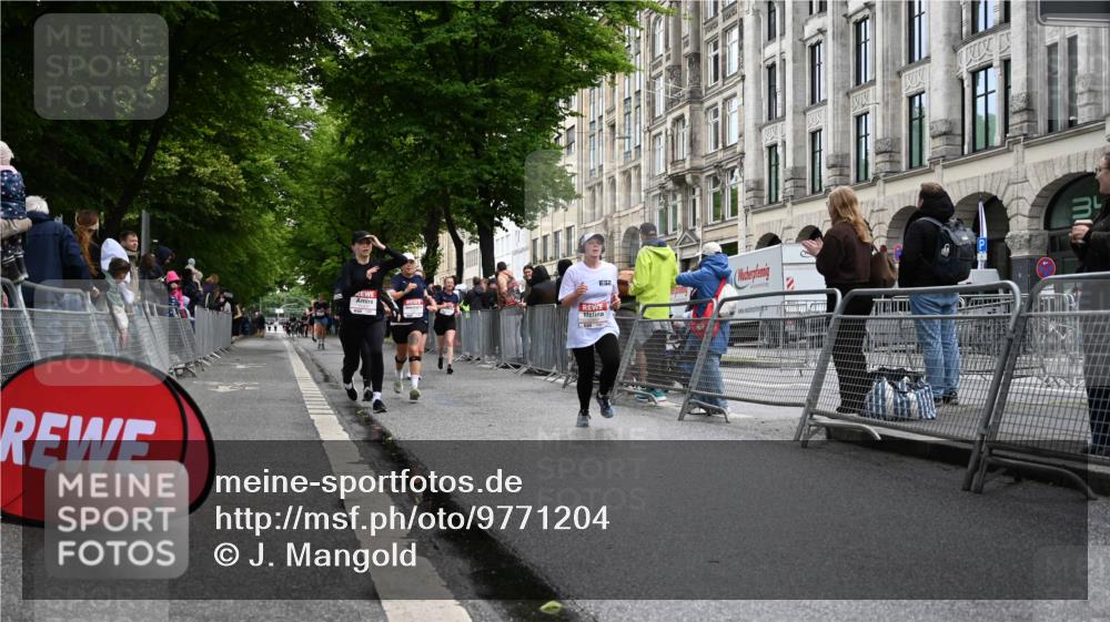 14.06.2026 - REWE Women's Run J. Mangold http://msf.ph/oto/9771204 14.06.2026 09:58:18 Ziel 10054, 10056, 10341, 10427, 10661, 10680, 10811, 10934, 10937, 11332, 11411, 11477 meine-sportfotos.de