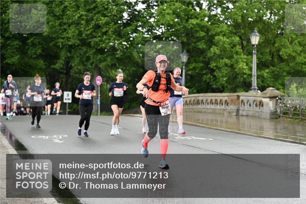 14.06.2026 - REWE Women's Run Dr. Thomas Lammeyer http://msf.ph/oto/9771213 14.06.2026 09:49:06 Laufen 10284, 6444 meine-sportfotos.de