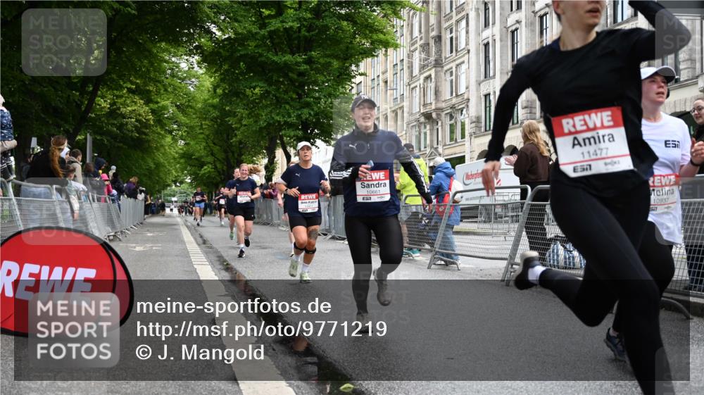 14.06.2026 - REWE Women's Run J. Mangold http://msf.ph/oto/9771219 14.06.2026 09:58:20 Ziel 10054, 10056, 10341, 10427, 10661, 10680, 10811, 10937, 11332, 11411, 11477 meine-sportfotos.de