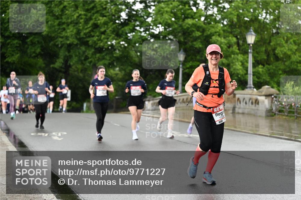14.06.2026 - REWE Women's Run Dr. Thomas Lammeyer http://msf.ph/oto/9771227 14.06.2026 09:49:07 Laufen 10284, 57 meine-sportfotos.de