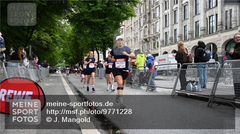 14.06.2026 - REWE Women's Run J. Mangold http://msf.ph/oto/9771228 14.06.2026 09:58:21 Ziel 10054, 10056, 10427, 10661, 10680, 10937, 11411, 11477 meine-sportfotos.de