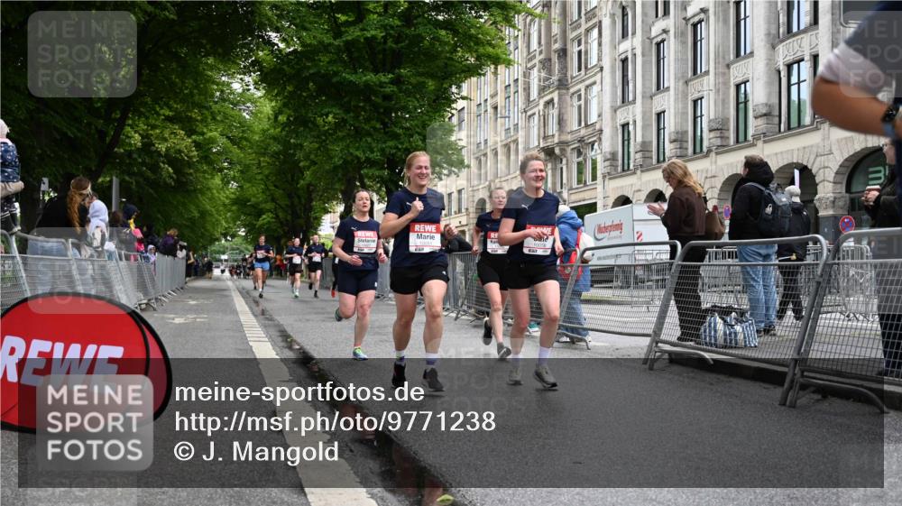 14.06.2026 - REWE Women's Run J. Mangold http://msf.ph/oto/9771238 14.06.2026 09:58:22 Ziel 10054, 10056, 10427, 10661, 10680, 10937, 11411, 11477 meine-sportfotos.de