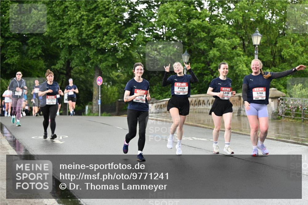 14.06.2026 - REWE Women's Run Dr. Thomas Lammeyer http://msf.ph/oto/9771241 14.06.2026 09:49:08 Laufen 10008, 57, 10006, 0009, 10007 meine-sportfotos.de