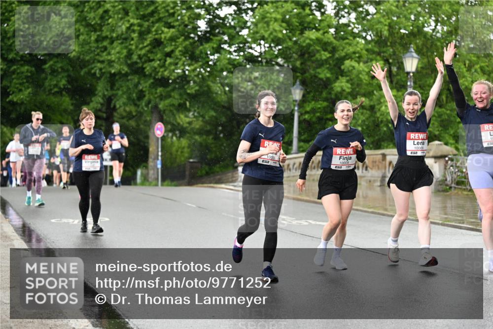 14.06.2026 - REWE Women's Run Dr. Thomas Lammeyer http://msf.ph/oto/9771252 14.06.2026 09:49:09 Laufen 10, 10006, 10008, 10009, 7, 7 meine-sportfotos.de