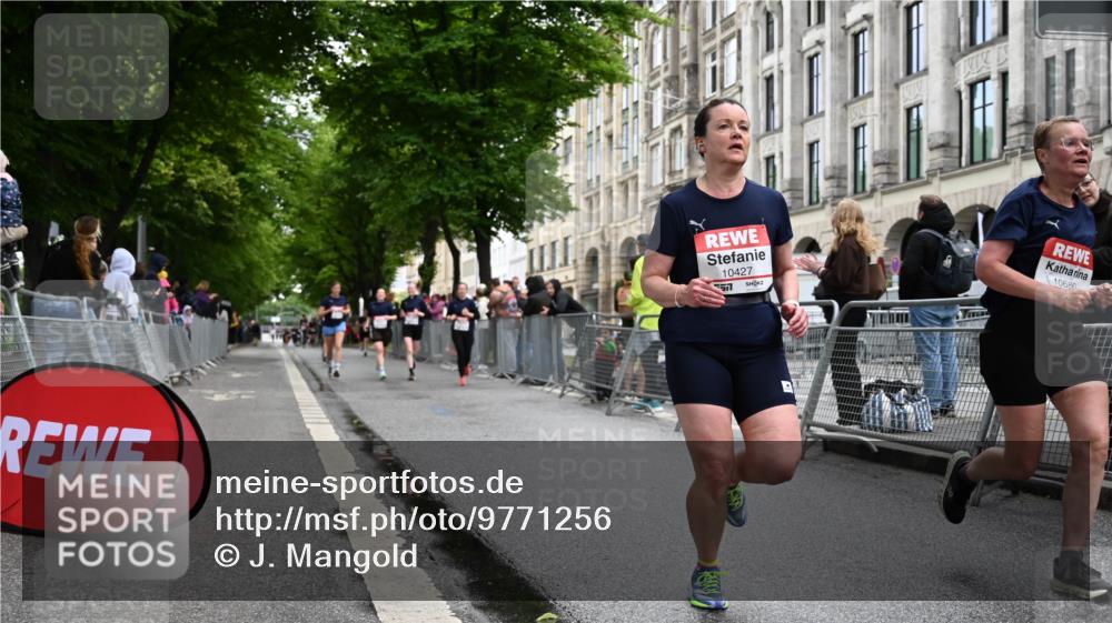 14.06.2026 - REWE Women's Run J. Mangold http://msf.ph/oto/9771256 14.06.2026 09:58:24 Ziel 10054, 10056, 10065, 10070, 10410, 10427, 10680, 10784, 11411 meine-sportfotos.de