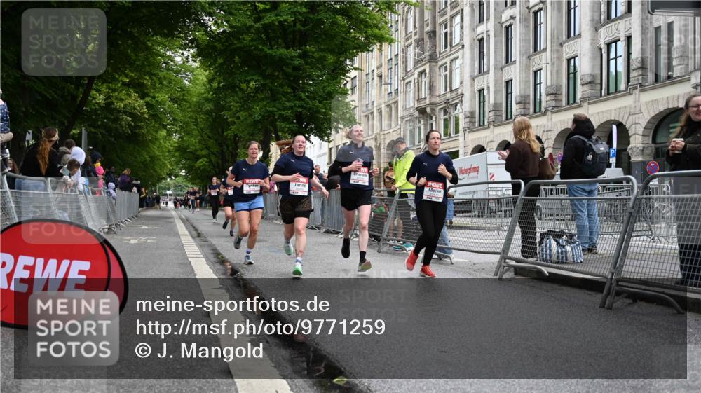 14.06.2026 - REWE Women's Run J. Mangold http://msf.ph/oto/9771259 14.06.2026 09:58:28 Ziel 10065, 10070, 10292, 10410, 10784, 11427 meine-sportfotos.de