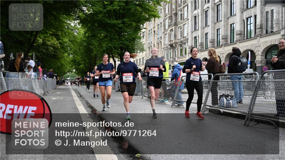 14.06.2026 - REWE Women's Run J. Mangold http://msf.ph/oto/9771264 14.06.2026 09:58:28 Ziel 10065, 10070, 10292, 10410, 10784, 11427 meine-sportfotos.de
