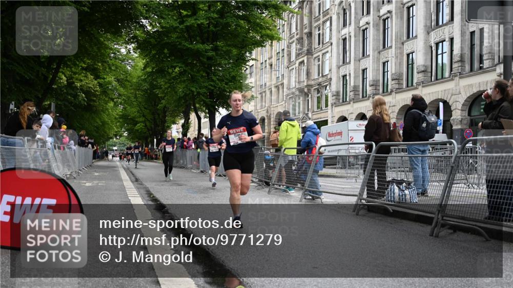 14.06.2026 - REWE Women's Run J. Mangold http://msf.ph/oto/9771279 14.06.2026 09:58:31 Ziel 10065, 10070, 10292, 10410, 10784, 10960, 11427 meine-sportfotos.de