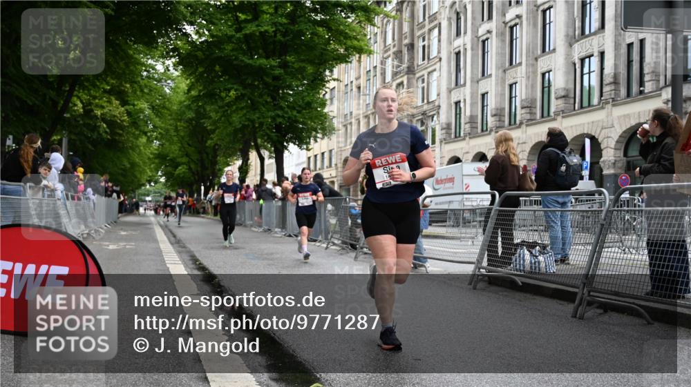 14.06.2026 - REWE Women's Run J. Mangold http://msf.ph/oto/9771287 14.06.2026 09:58:32 Ziel 10065, 10070, 10292, 10410, 10784, 10960, 11427 meine-sportfotos.de