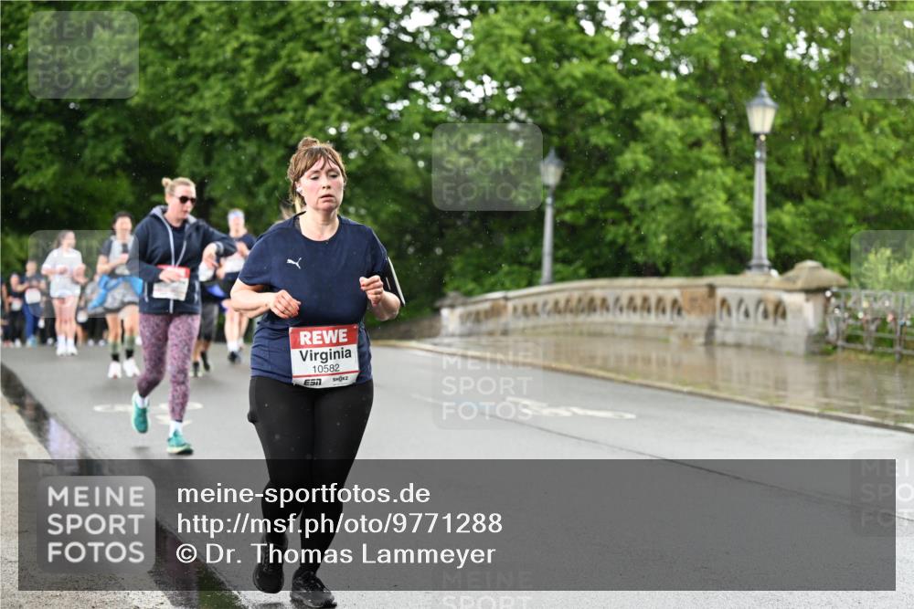 14.06.2026 - REWE Women's Run Dr. Thomas Lammeyer http://msf.ph/oto/9771288 14.06.2026 09:49:12 Laufen 10582, 51 meine-sportfotos.de