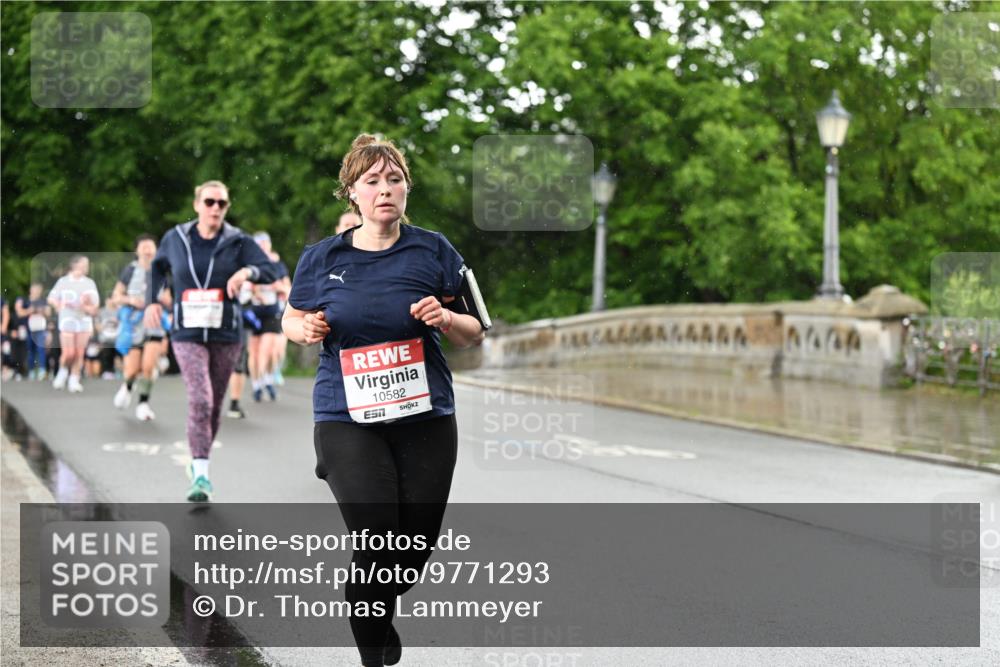 14.06.2026 - REWE Women's Run Dr. Thomas Lammeyer http://msf.ph/oto/9771293 14.06.2026 09:49:12 Laufen 10582 meine-sportfotos.de
