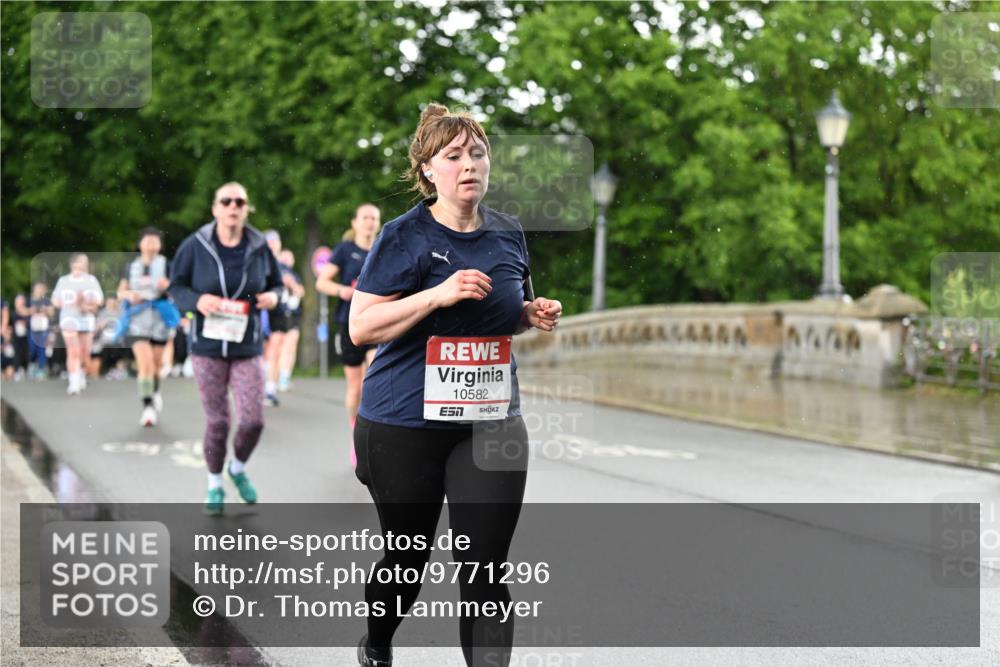 14.06.2026 - REWE Women's Run Dr. Thomas Lammeyer http://msf.ph/oto/9771296 14.06.2026 09:49:13 Laufen 10582 meine-sportfotos.de