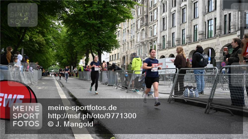 14.06.2026 - REWE Women's Run J. Mangold http://msf.ph/oto/9771300 14.06.2026 09:58:34 Ziel 10292, 10784, 10879, 10960, 11427 meine-sportfotos.de