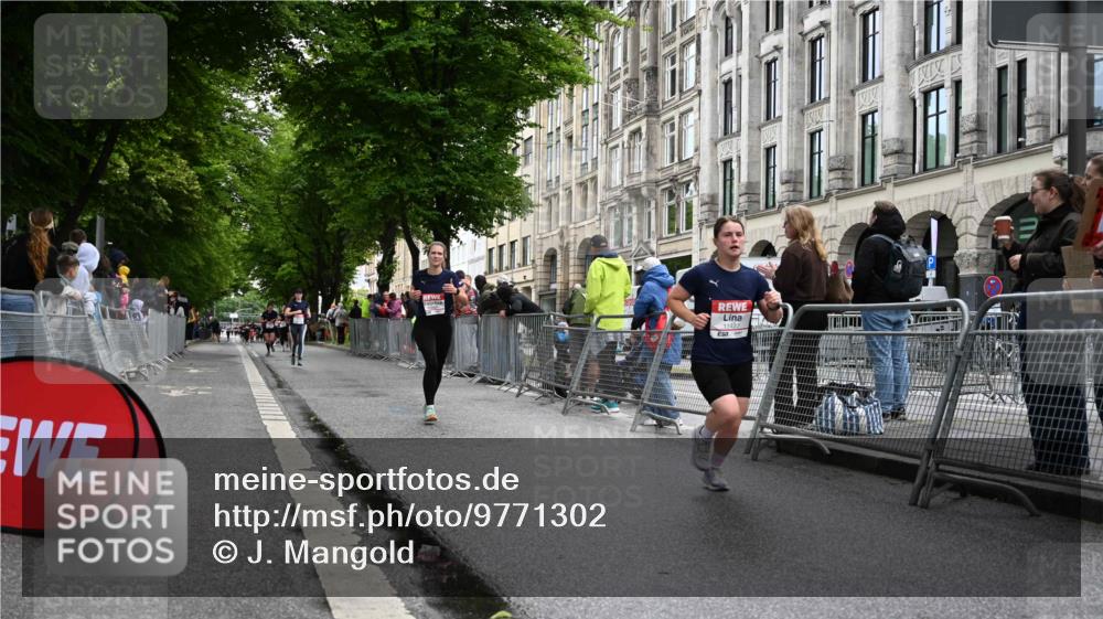 14.06.2026 - REWE Women's Run J. Mangold http://msf.ph/oto/9771302 14.06.2026 09:58:34 Ziel 10292, 10784, 10879, 10960, 11427 meine-sportfotos.de