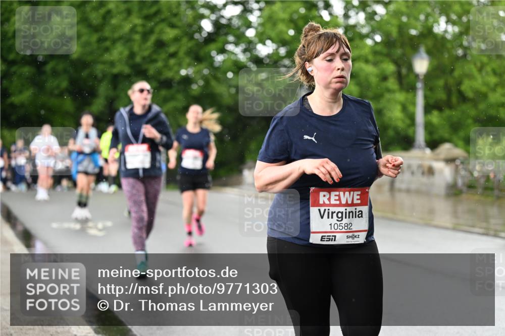 14.06.2026 - REWE Women's Run Dr. Thomas Lammeyer http://msf.ph/oto/9771303 14.06.2026 09:49:13 Laufen 10582 meine-sportfotos.de