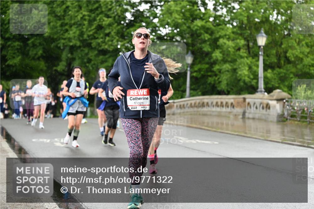 14.06.2026 - REWE Women's Run Dr. Thomas Lammeyer http://msf.ph/oto/9771322 14.06.2026 09:49:15 Laufen 11021, 7 meine-sportfotos.de