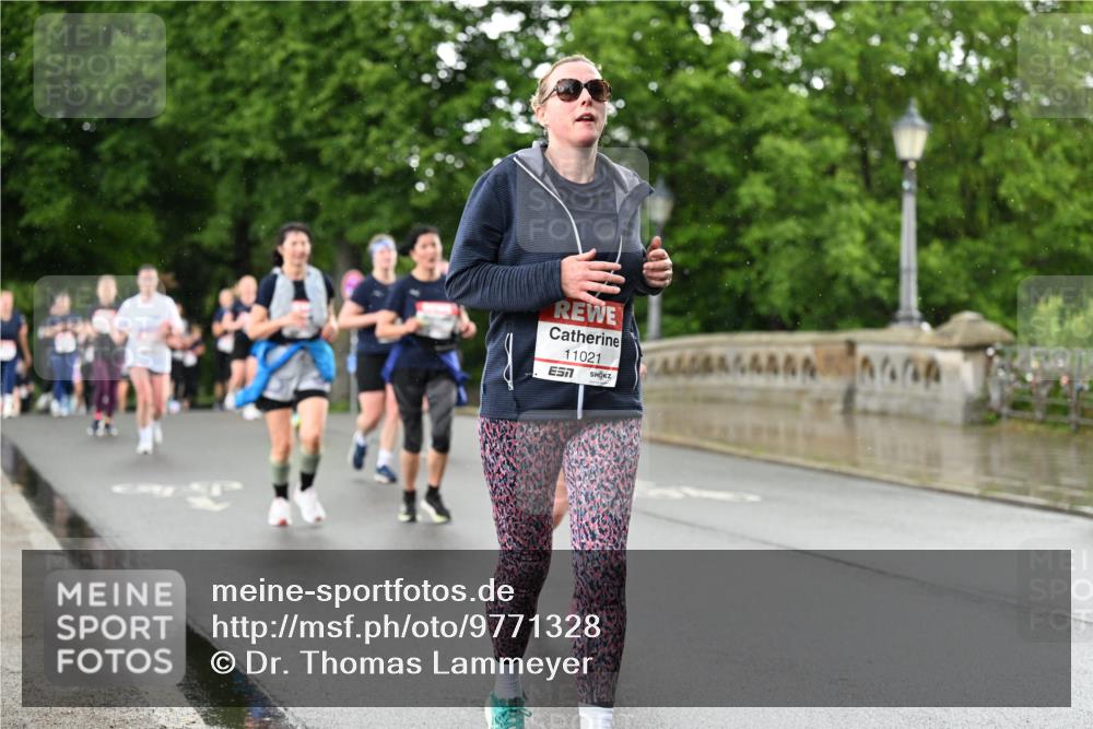 14.06.2026 - REWE Women's Run Dr. Thomas Lammeyer http://msf.ph/oto/9771328 14.06.2026 09:49:15 Laufen 11021, 7 meine-sportfotos.de