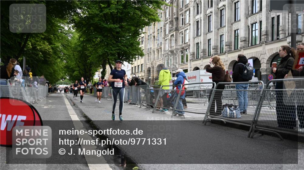 14.06.2026 - REWE Women's Run J. Mangold http://msf.ph/oto/9771331 14.06.2026 09:58:39 Ziel 10172, 10879, 10960, 11341 meine-sportfotos.de