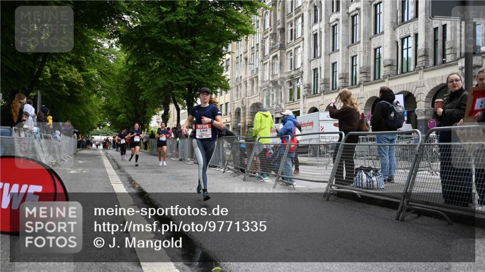 14.06.2026 - REWE Women's Run J. Mangold http://msf.ph/oto/9771335 14.06.2026 09:58:39 Ziel 10172, 10879, 10960, 11341 meine-sportfotos.de