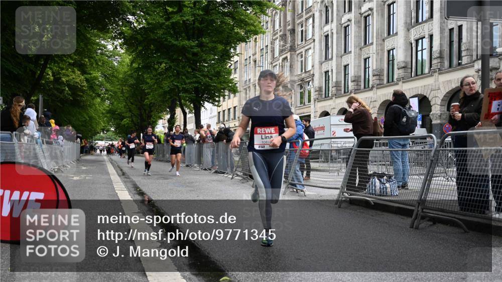 14.06.2026 - REWE Women's Run J. Mangold http://msf.ph/oto/9771345 14.06.2026 09:58:40 Ziel 10172, 10879, 10960, 11341 meine-sportfotos.de