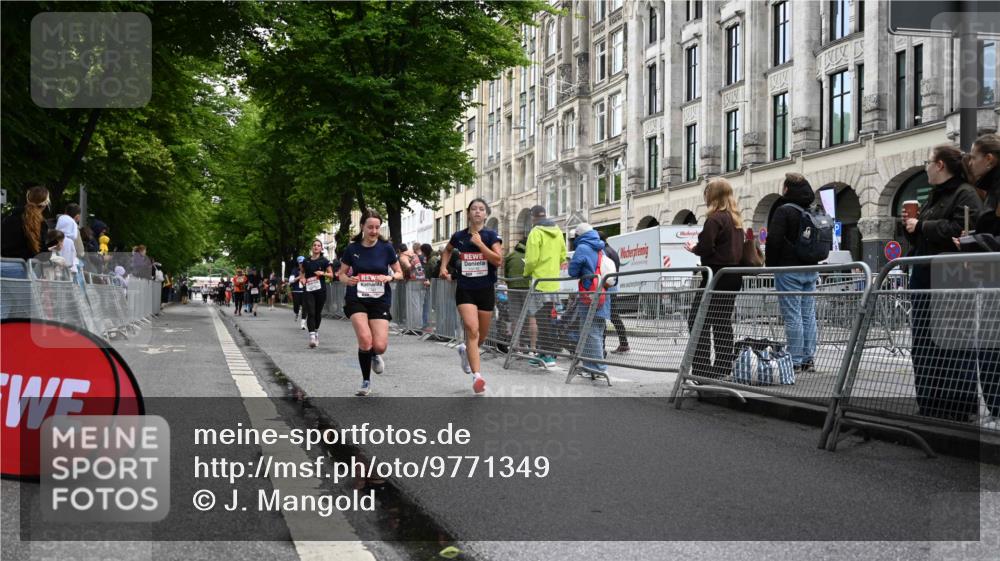 14.06.2026 - REWE Women's Run J. Mangold http://msf.ph/oto/9771349 14.06.2026 09:58:43 Ziel 10172, 10879, 11341, 11382 meine-sportfotos.de