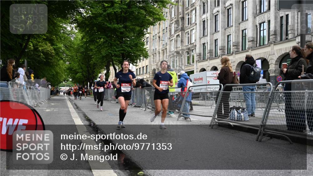 14.06.2026 - REWE Women's Run J. Mangold http://msf.ph/oto/9771353 14.06.2026 09:58:44 Ziel 10172, 10879, 10979, 11341, 11382 meine-sportfotos.de