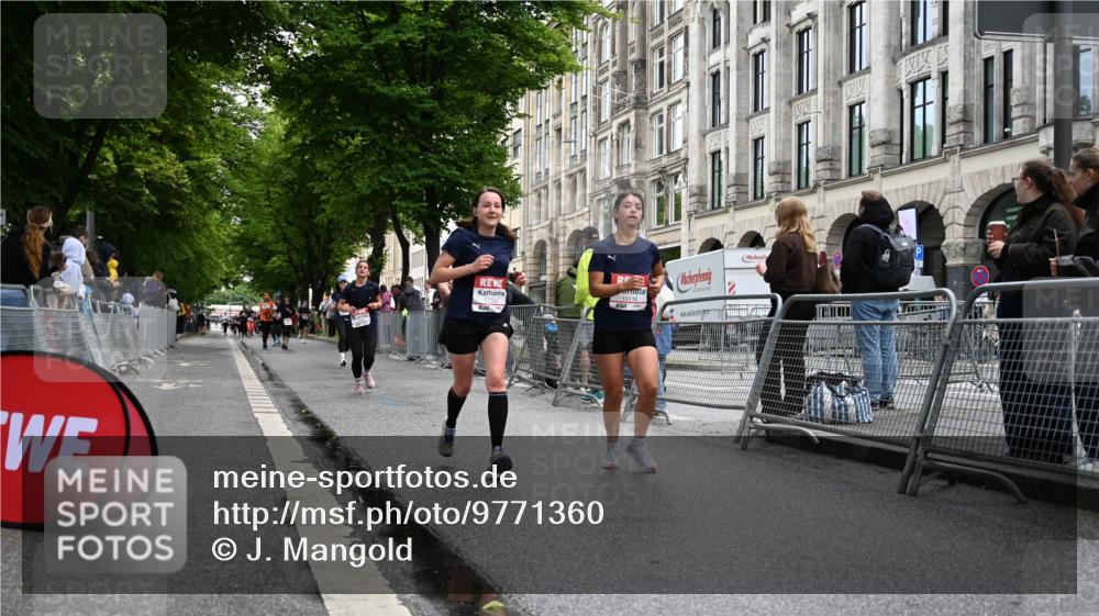 14.06.2026 - REWE Women's Run J. Mangold http://msf.ph/oto/9771360 14.06.2026 09:58:44 Ziel 10172, 10879, 10979, 11341, 11382 meine-sportfotos.de
