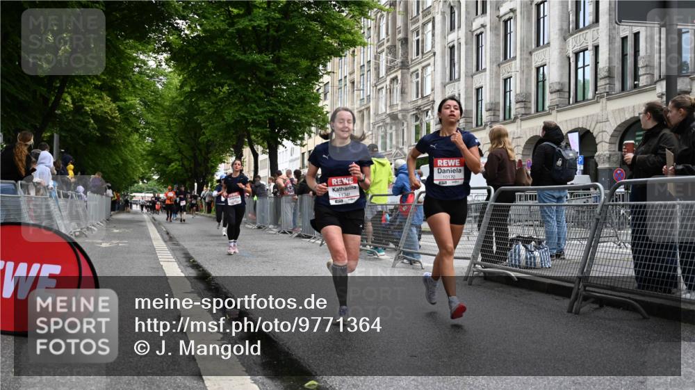 14.06.2026 - REWE Women's Run J. Mangold http://msf.ph/oto/9771364 14.06.2026 09:58:45 Ziel 10172, 10979, 11341, 11382 meine-sportfotos.de