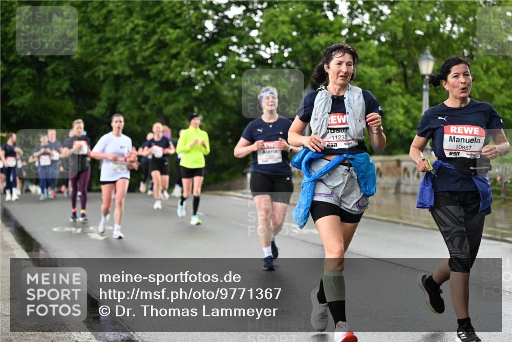 14.06.2026 - REWE Women's Run Dr. Thomas Lammeyer http://msf.ph/oto/9771367 14.06.2026 09:49:18 Laufen 11233, 10857, 7 meine-sportfotos.de