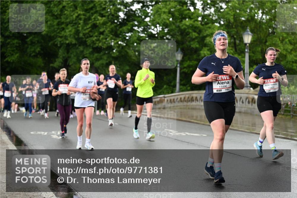 14.06.2026 - REWE Women's Run Dr. Thomas Lammeyer http://msf.ph/oto/9771381 14.06.2026 09:49:19 Laufen 11496, 1404, 10609, 7 meine-sportfotos.de