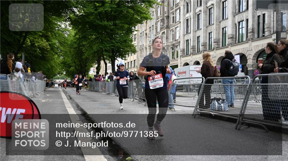 14.06.2026 - REWE Women's Run J. Mangold http://msf.ph/oto/9771385 14.06.2026 09:58:48 Ziel 10172, 10979, 11341, 11382 meine-sportfotos.de