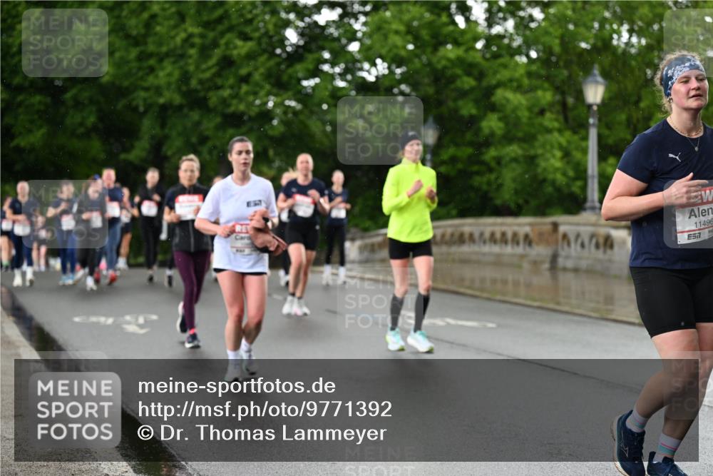 14.06.2026 - REWE Women's Run Dr. Thomas Lammeyer http://msf.ph/oto/9771392 14.06.2026 09:49:20 Laufen 11496 meine-sportfotos.de