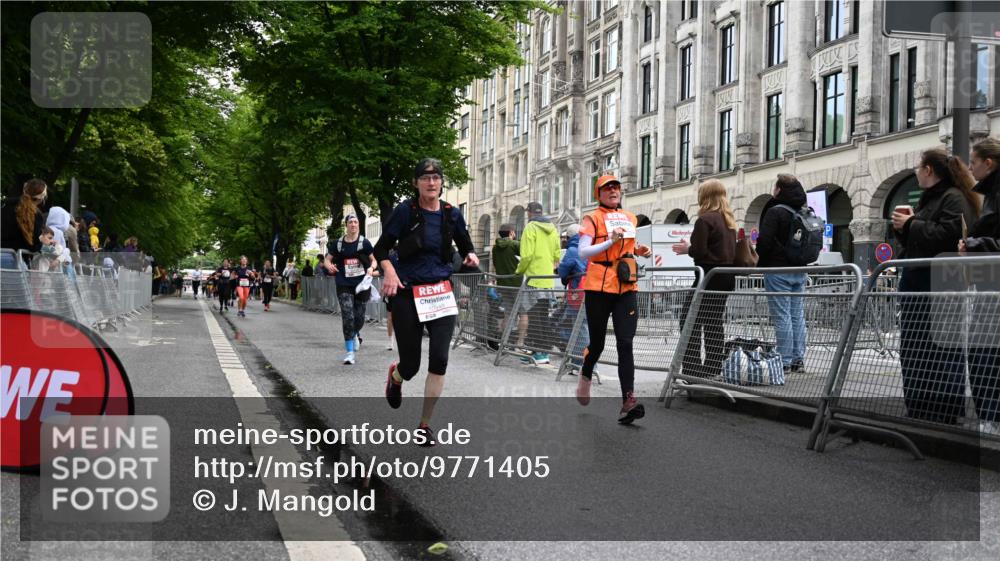 14.06.2026 - REWE Women's Run J. Mangold http://msf.ph/oto/9771405 14.06.2026 09:58:55 Ziel 10153, 10940, 10978, 11198, 11199 meine-sportfotos.de