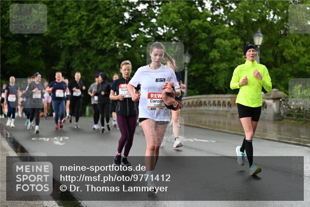 14.06.2026 - REWE Women's Run Dr. Thomas Lammeyer http://msf.ph/oto/9771412 14.06.2026 09:49:21 Laufen 1147, 10665 meine-sportfotos.de