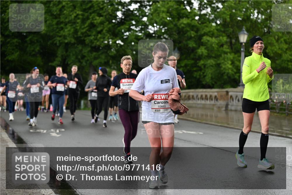 14.06.2026 - REWE Women's Run Dr. Thomas Lammeyer http://msf.ph/oto/9771416 14.06.2026 09:49:21 Laufen 11476, 10665, 22 meine-sportfotos.de