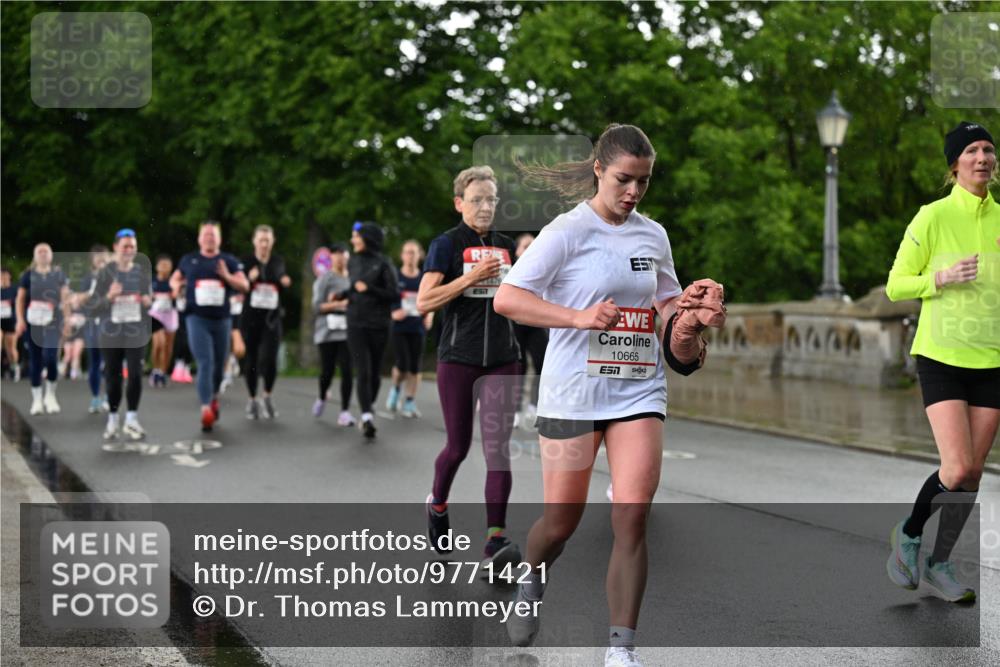 14.06.2026 - REWE Women's Run Dr. Thomas Lammeyer http://msf.ph/oto/9771421 14.06.2026 09:49:21 Laufen 476, 10665 meine-sportfotos.de