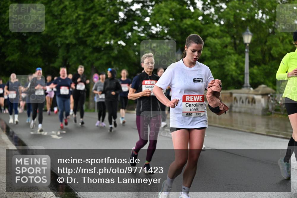 14.06.2026 - REWE Women's Run Dr. Thomas Lammeyer http://msf.ph/oto/9771423 14.06.2026 09:49:22 Laufen 10665, 2224 meine-sportfotos.de
