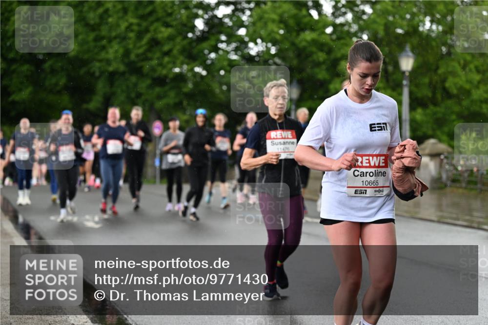 14.06.2026 - REWE Women's Run Dr. Thomas Lammeyer http://msf.ph/oto/9771430 14.06.2026 09:49:22 Laufen 11476, 10665 meine-sportfotos.de