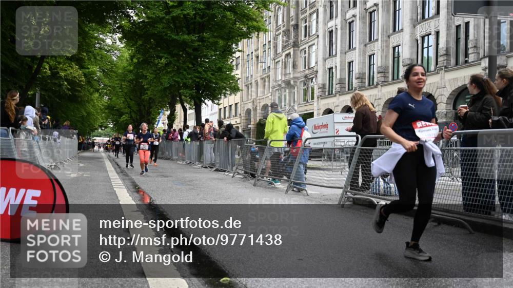 14.06.2026 - REWE Women's Run J. Mangold http://msf.ph/oto/9771438 14.06.2026 09:58:59 Ziel 10153, 10339, 10940, 10978, 11067, 11198, 11199 meine-sportfotos.de