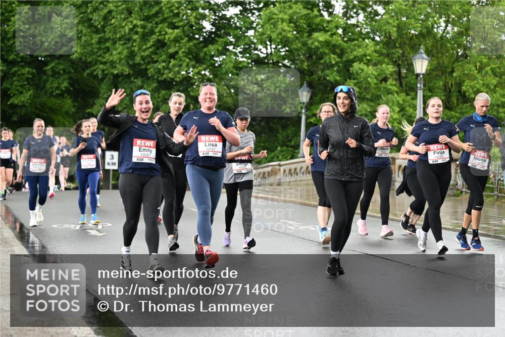 14.06.2026 - REWE Women's Run Dr. Thomas Lammeyer http://msf.ph/oto/9771460 14.06.2026 09:49:24 Laufen 3, 10597, 10747, 10743, 7, 11011 meine-sportfotos.de