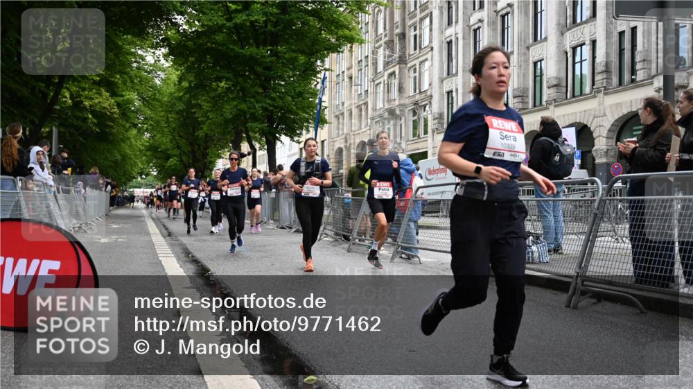 14.06.2026 - REWE Women's Run J. Mangold http://msf.ph/oto/9771462 14.06.2026 09:59:05 Ziel 10160, 10339, 10349, 10558, 10801, 10854, 10982, 11067, 11163, 11501 meine-sportfotos.de