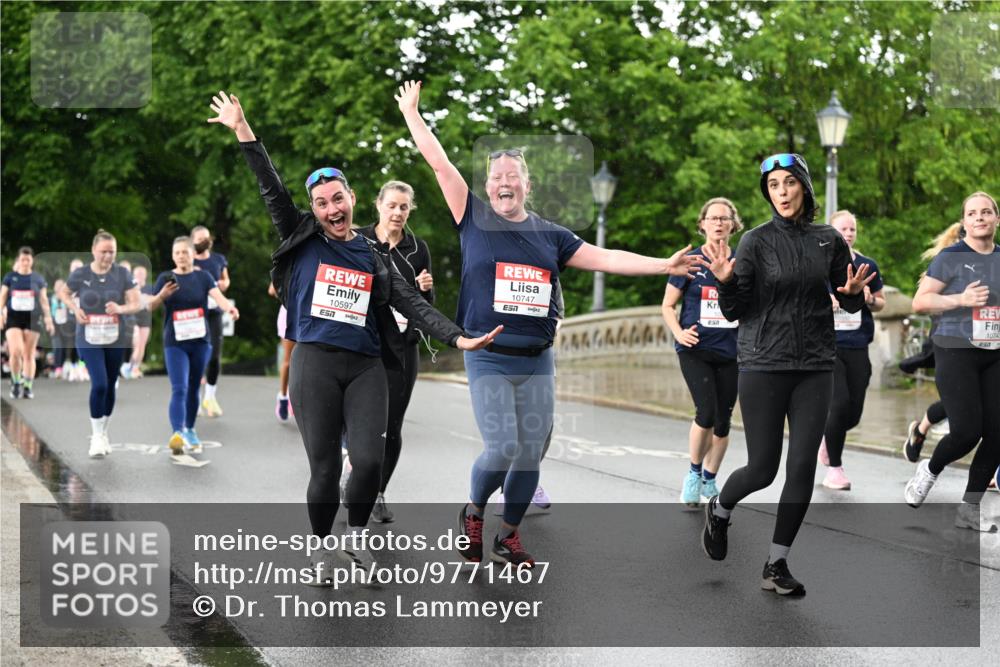 14.06.2026 - REWE Women's Run Dr. Thomas Lammeyer http://msf.ph/oto/9771467 14.06.2026 09:49:25 Laufen 10597, 7, 10747, 7, 51, 10743 meine-sportfotos.de